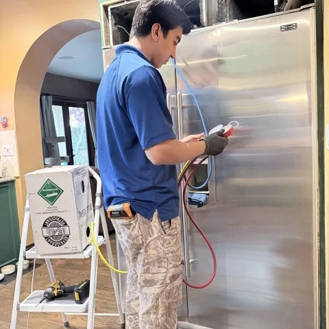 refrigerator repair technician in New York City